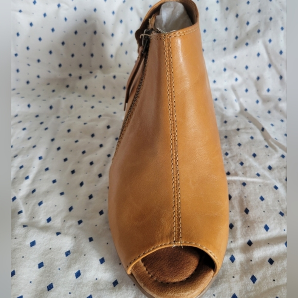 Earth Brand, Kristy, 5.5 Sand Brown